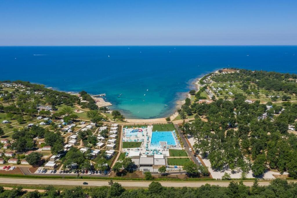Adriamar Mobile Homes In Park *