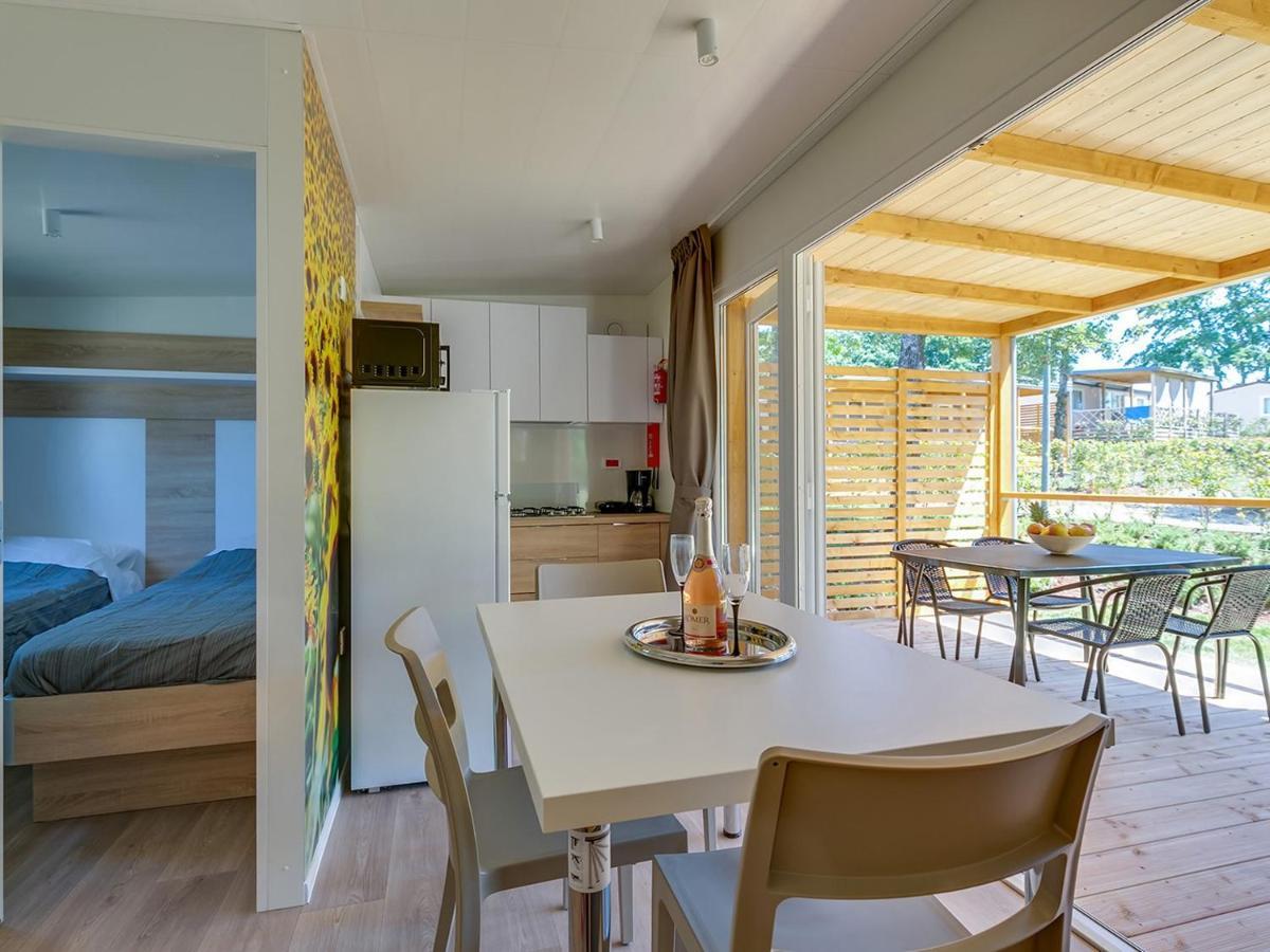 Adriamar Mobile Homes In Park Kemp *