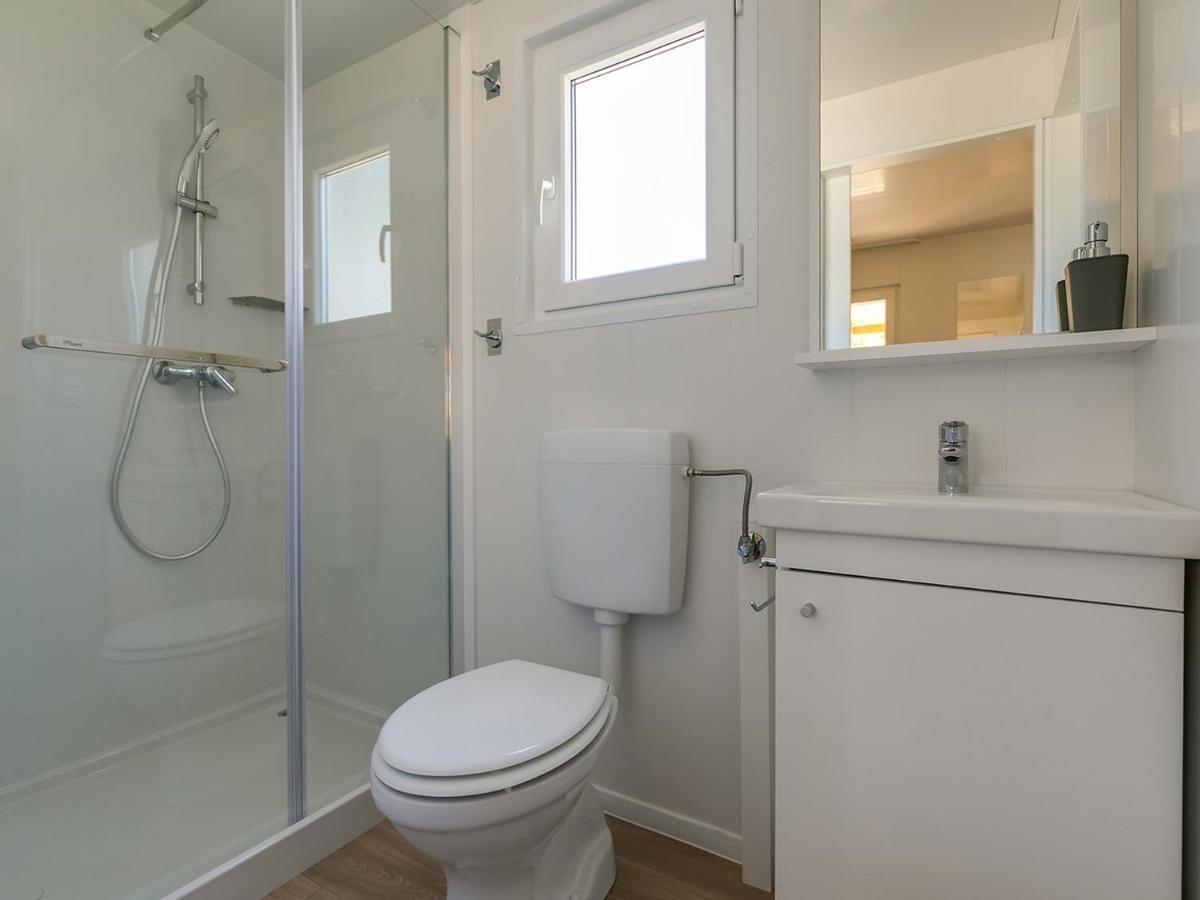 Adriamar Mobile Homes In Park *