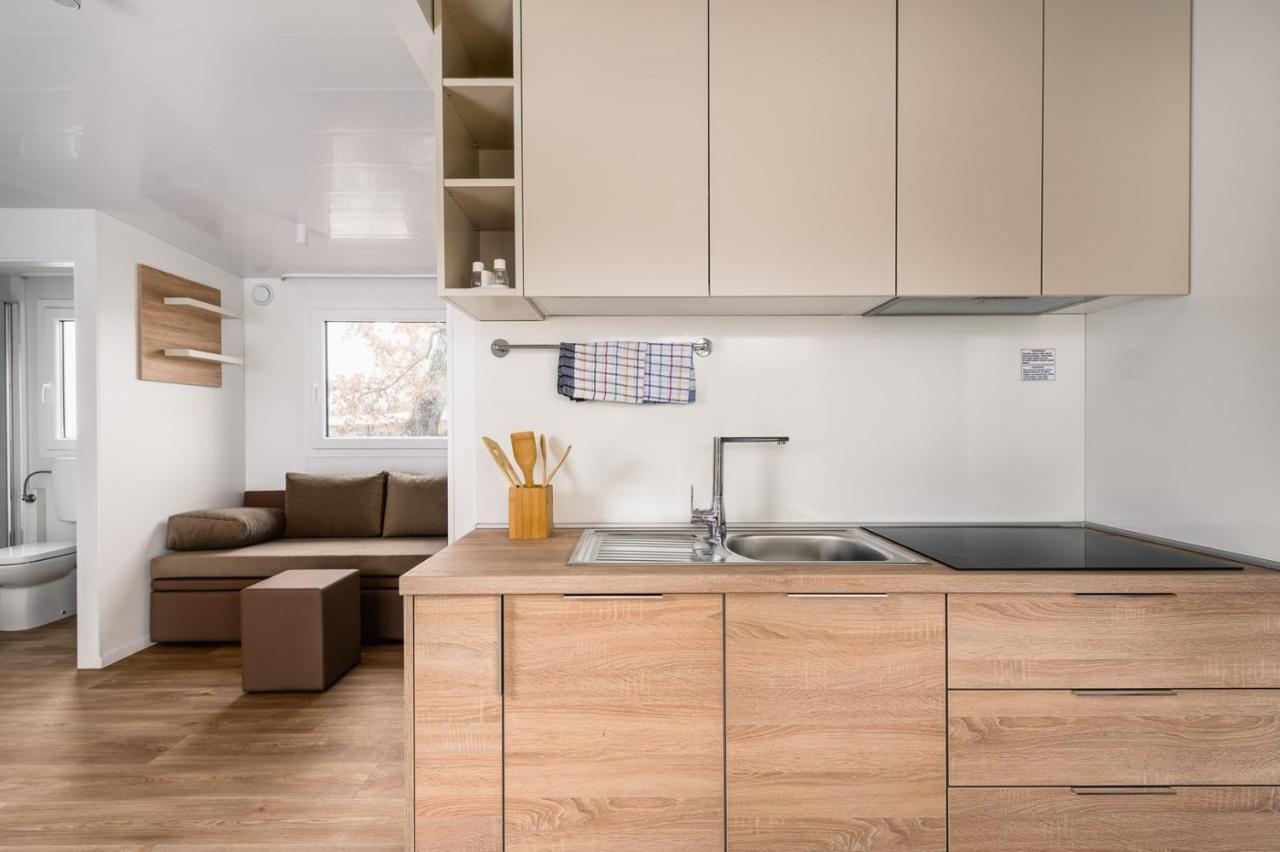 Kemp Adriamar Mobile Homes In Park Umag